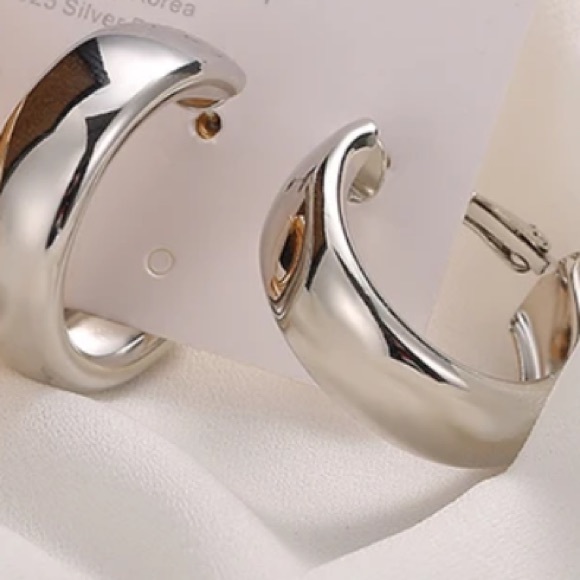 NWT STERLING SILVER HOOP EARRINGS - Picture 2 of 4